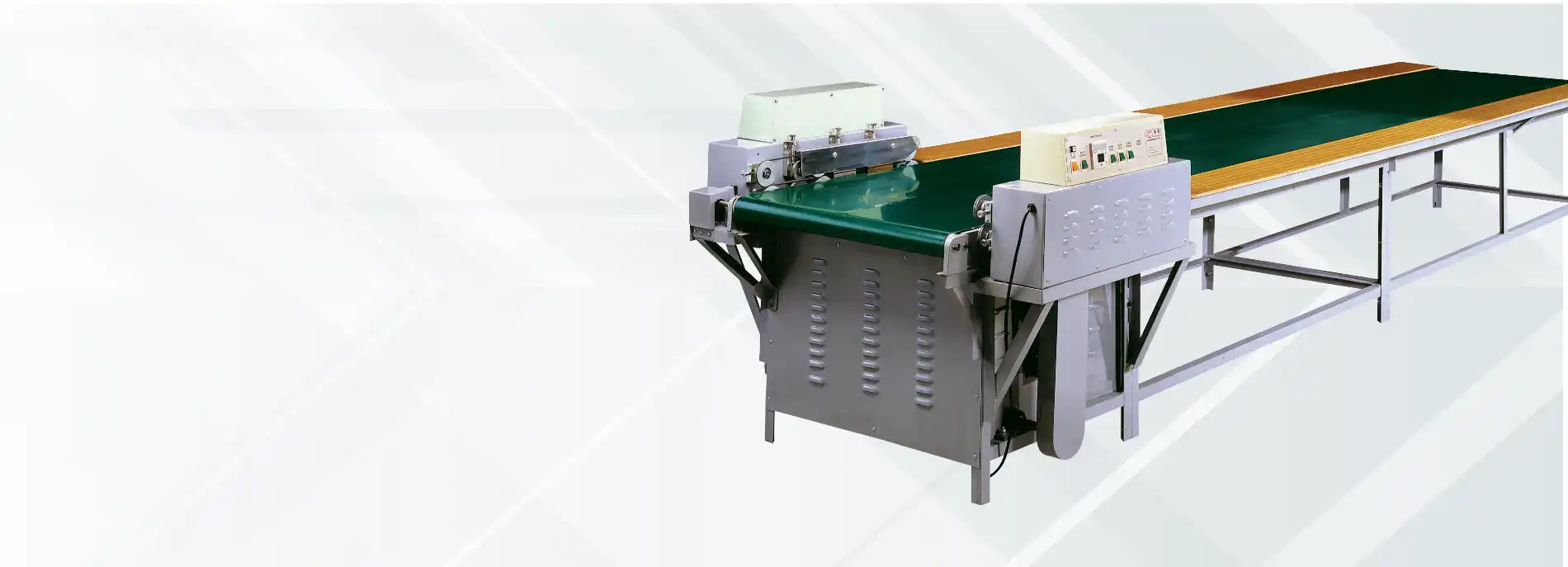 Integración de Cinta Transportadora y Selladora para Producción. Selladora Modelo De Horizontaly Productivo CC-7212